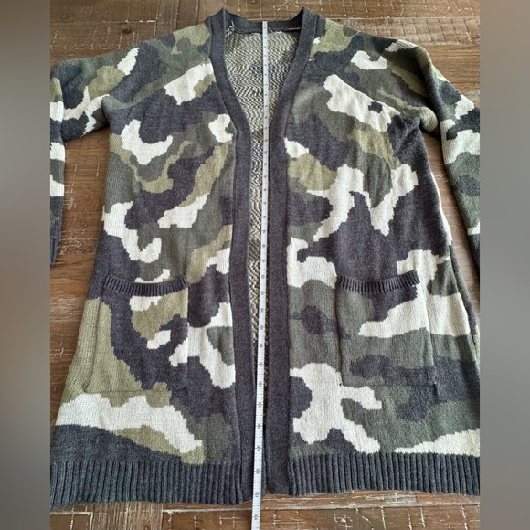 Women’s Camouflage Cardigan Sweater, Size XXL - Picture 5 of 10